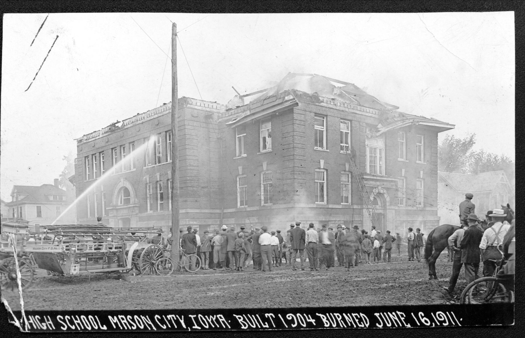 HighSchool(Lincoln)1911.jpg